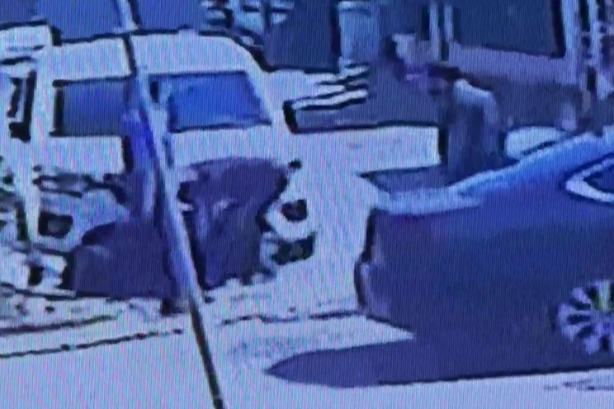 Adapazarı'nda sokakta vurduğu husumetlisine kemeriyle turnike yaptı; O anlar kamerada