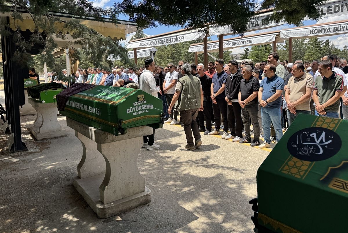 Isparta'daki midibüs kazasında hayatını kaybeden Keziban Baysal'ın cenazesi Konya'da defnedildi.