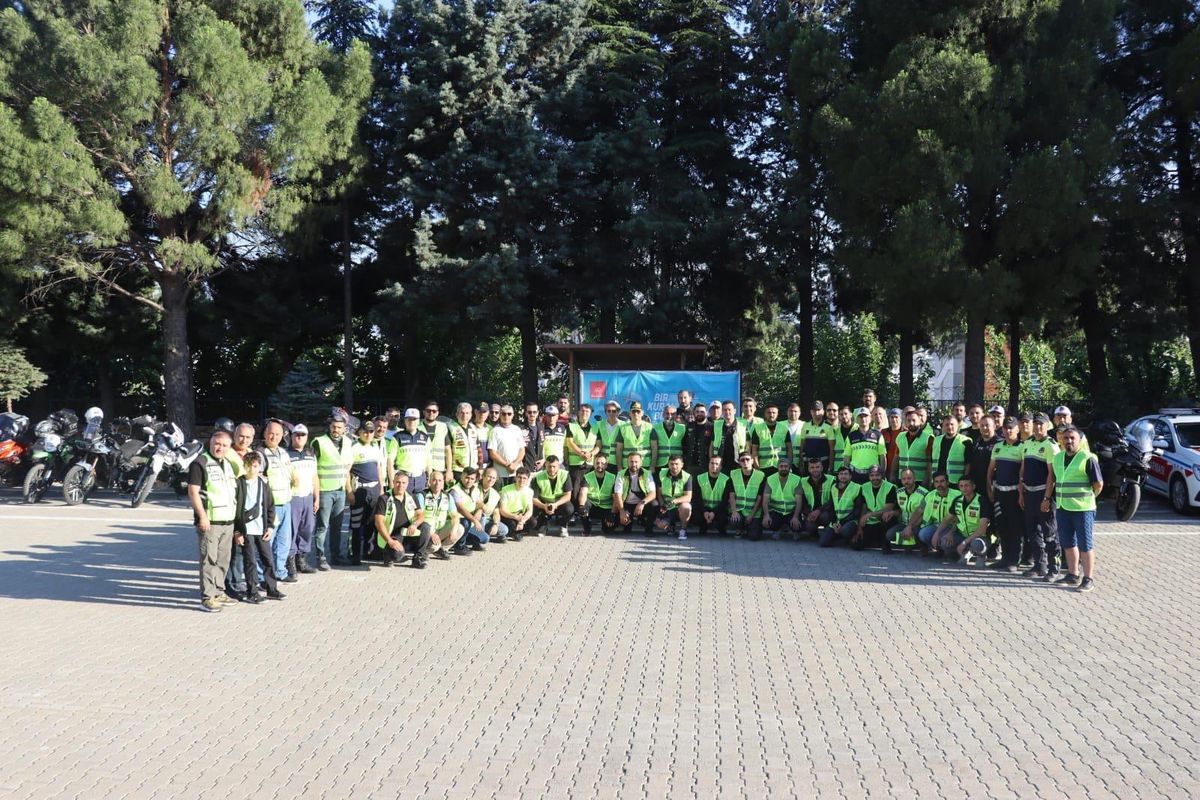 Kahramanmaraş'ta Dünya Motosiklet Günü kapsamında düzenlenen trafik güvenliği eğitiminden bir görüntü.