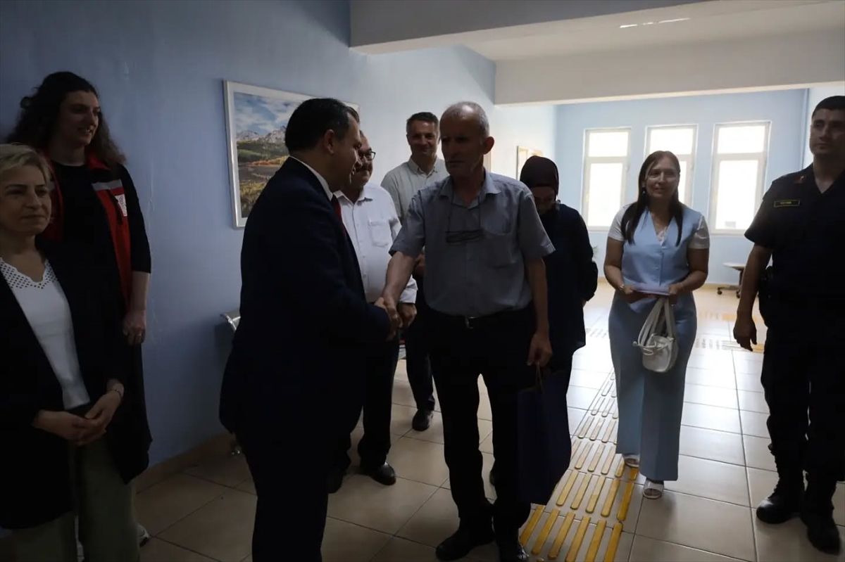 Vize Kaymakamı şehit ailesini ziyaret etti, altyapı çalışmaları incelendi