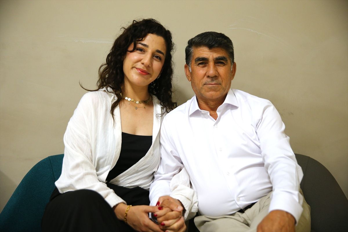 Kızından nakledilen karaciğerle sağlıklı yaşam sürüyor