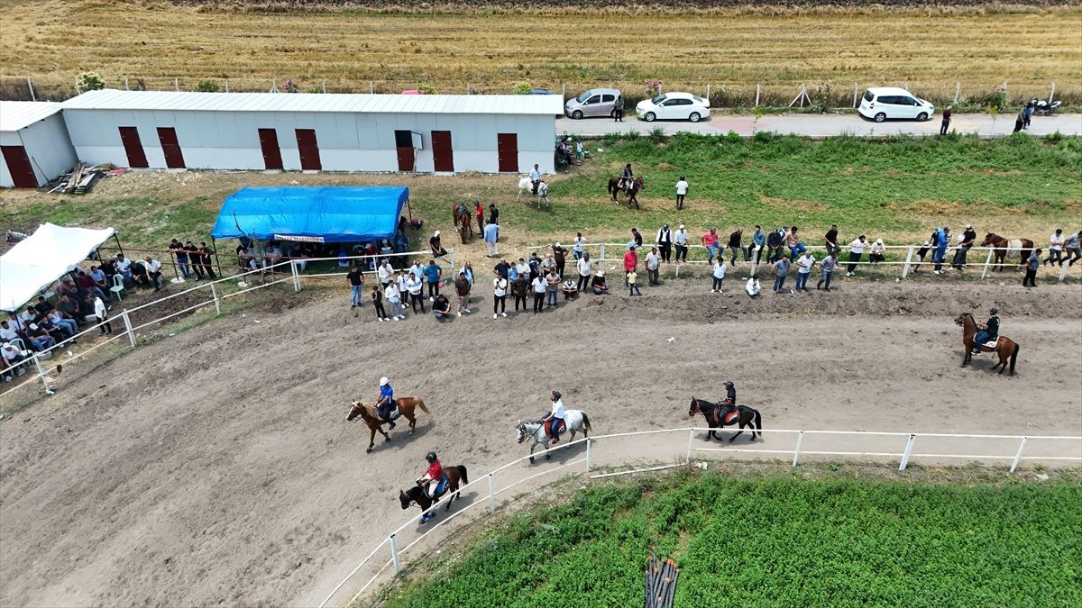 Osmaniye'de '15. Geleneksel Rahvan At Yarışları' düzenlendi