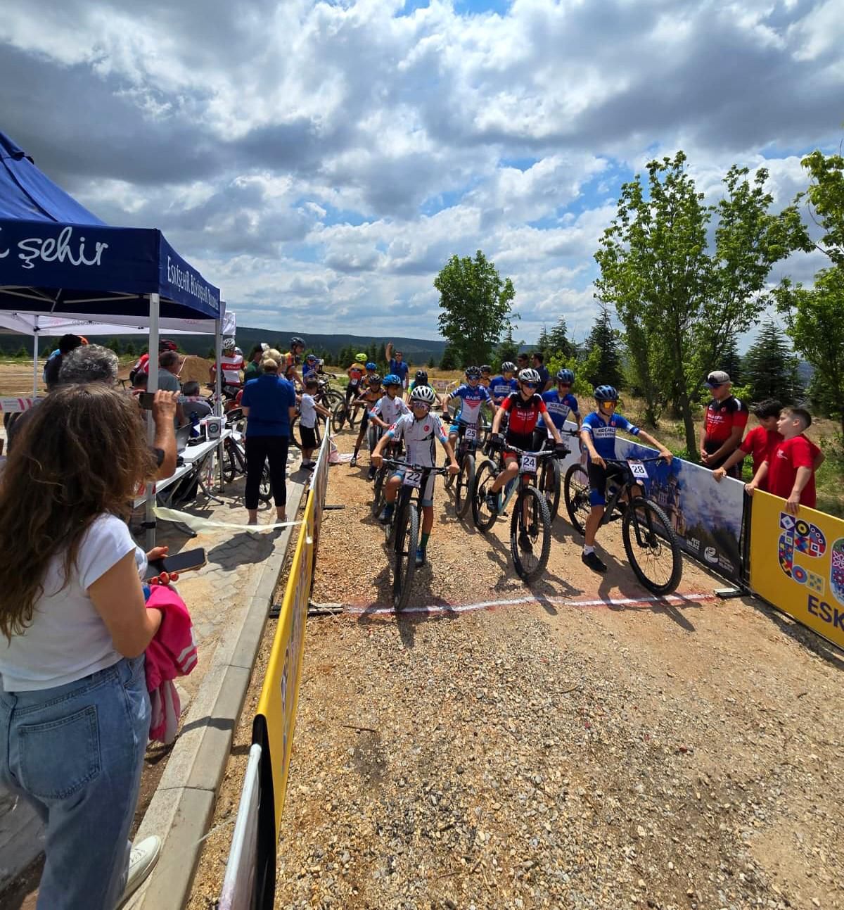 Pedal sporcuları Eskişehir'de podyum için yarıştı