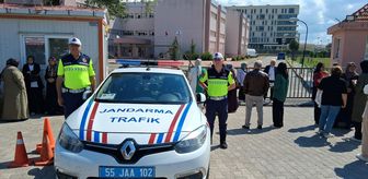 Samsun'da sınav için yanlış binaya giden öğrenciye jandarma yardımcı oldu