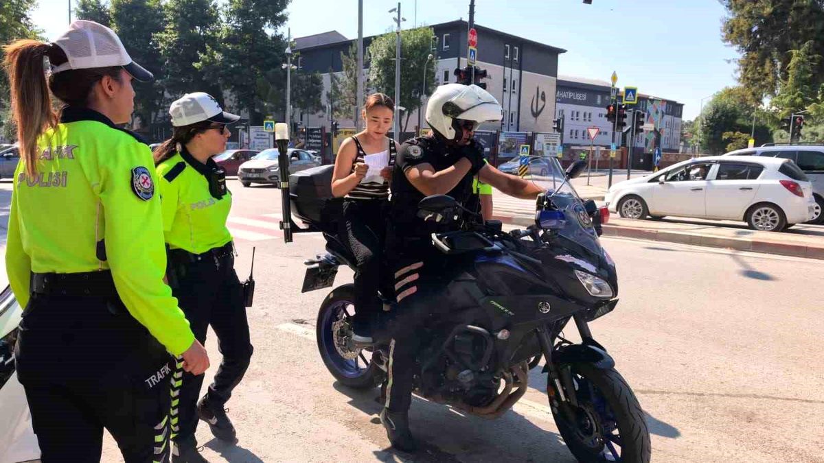 Sınava 1 dakika kala polis yetiştirdi