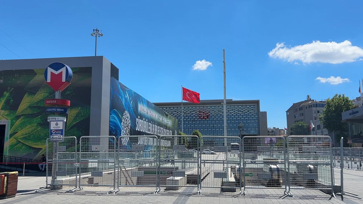 Taksim'deki metro istasyonları geçici süreyle kapatıldı