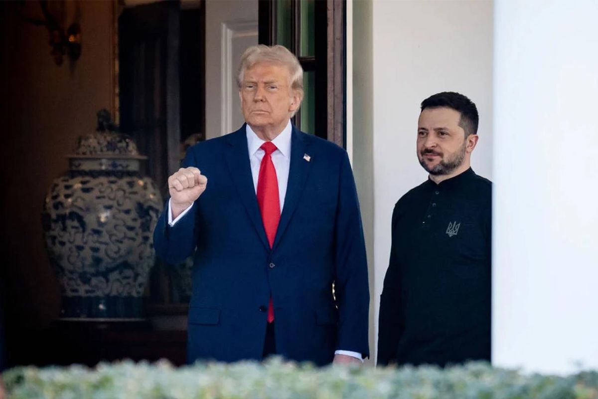 ABD Başkanı Donald Trump bir basın toplantısında konuşuyor.