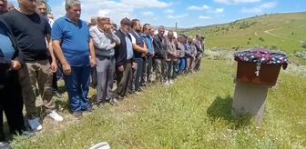Ankara'nın Akyurt ilçesinde eşini bıçaklayarak öldürdüğü öne sürülen koca aranıyor