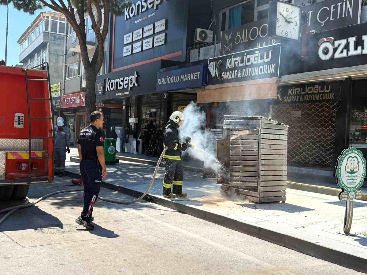 Antalya Serik'te Elektrik Trafosu Yangını: Hızlı Müdahale Felaketi Önledi
