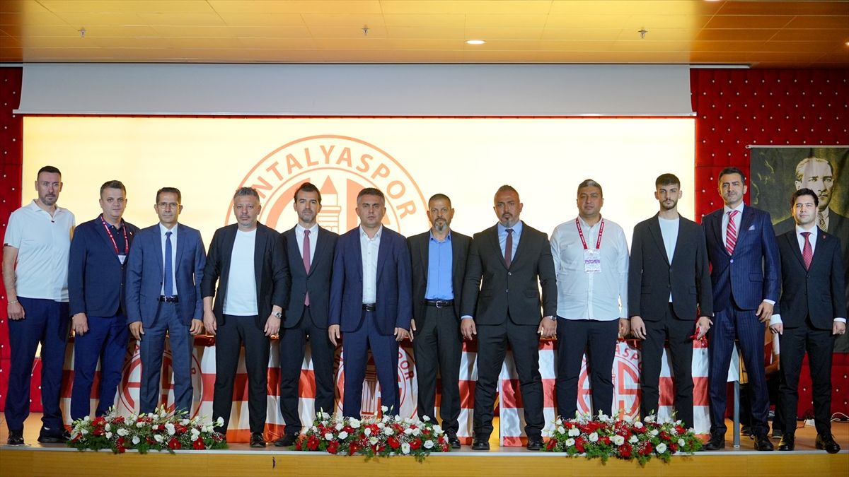 Antalyaspor'un yeni yönetim kurulu görev dağılımını yaptı