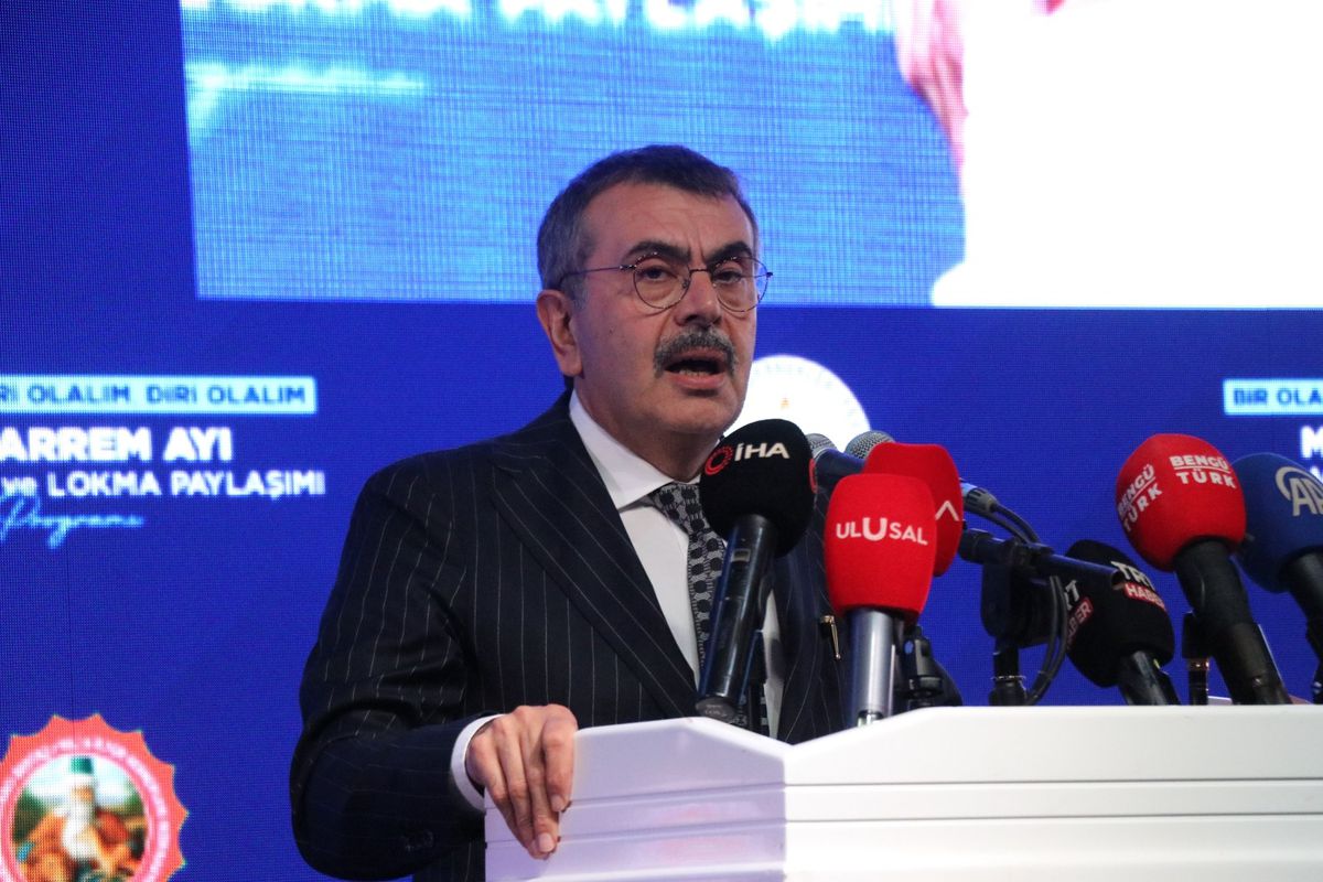 Milli Eğitim Bakanı Yusuf Tekin, MHP Genel Başkanı Devlet Bahçeli'ye teşekkür ederken