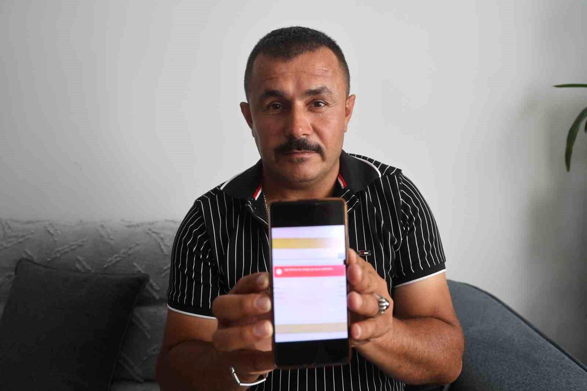 Depremde yaşadığı isim karışıklığıyla sistemde ölü olarak gözüken adam: "Trafik cezasına gelince yaşıyorum ama bazı şeylere gelince ölüyorum"