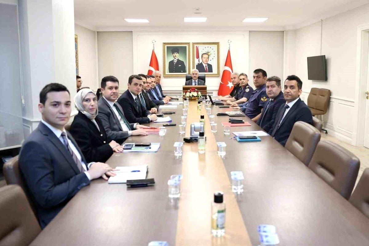 Düzce güvenlik ve asayiş toplantısı yapıldı