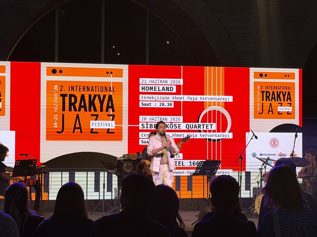 Homeland Grubu'nun Ekmekçizade Ahmet Paşa Kervansarayı'ndaki konseriyle Uluslararası Trakya Caz Festivali sona erdi.