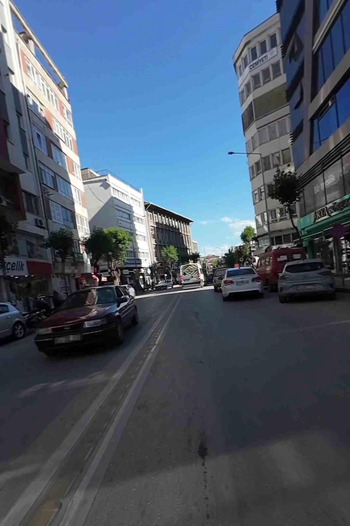 Eskişehir'de çift sıra park problemi devam ediyor