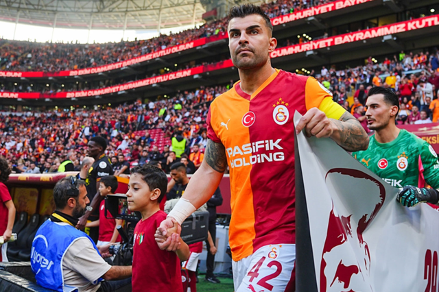 galatasaray abdulkerim bardakc 36161371 2943 1 m