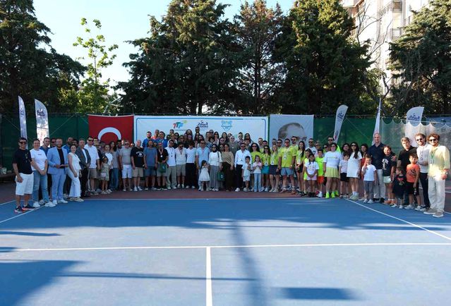 Geleneksel Büyükçekmece Açık Tenis Turnuvası ödül töreni gerçekleşti