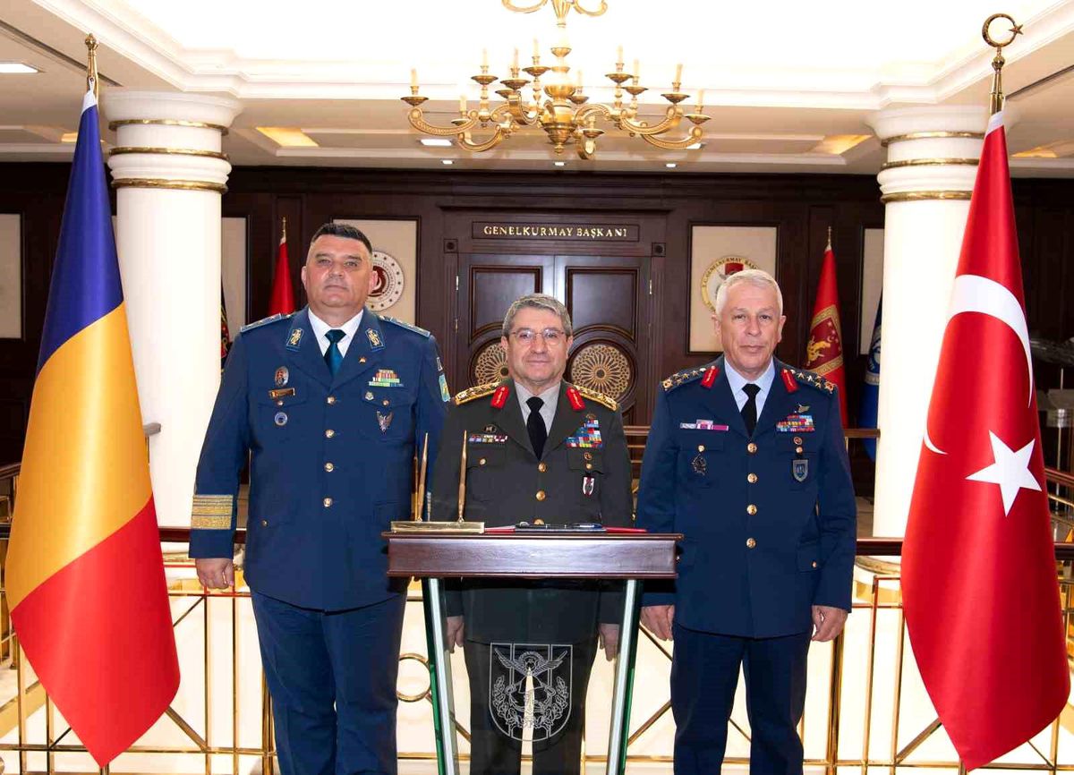 Genelkurmay Başkanı Orgeneral Bayraktaroğlu, Romanya Hava Kuvvetleri Komutanı Baraboi'yi kabul etti
