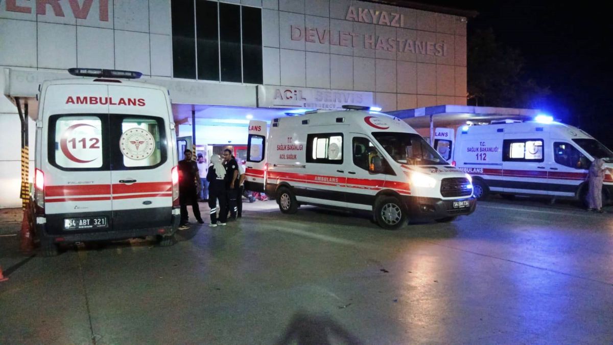 Akyazı'da Amca ve Yeğen Kavgası: Amca Ayağından Vuruldu