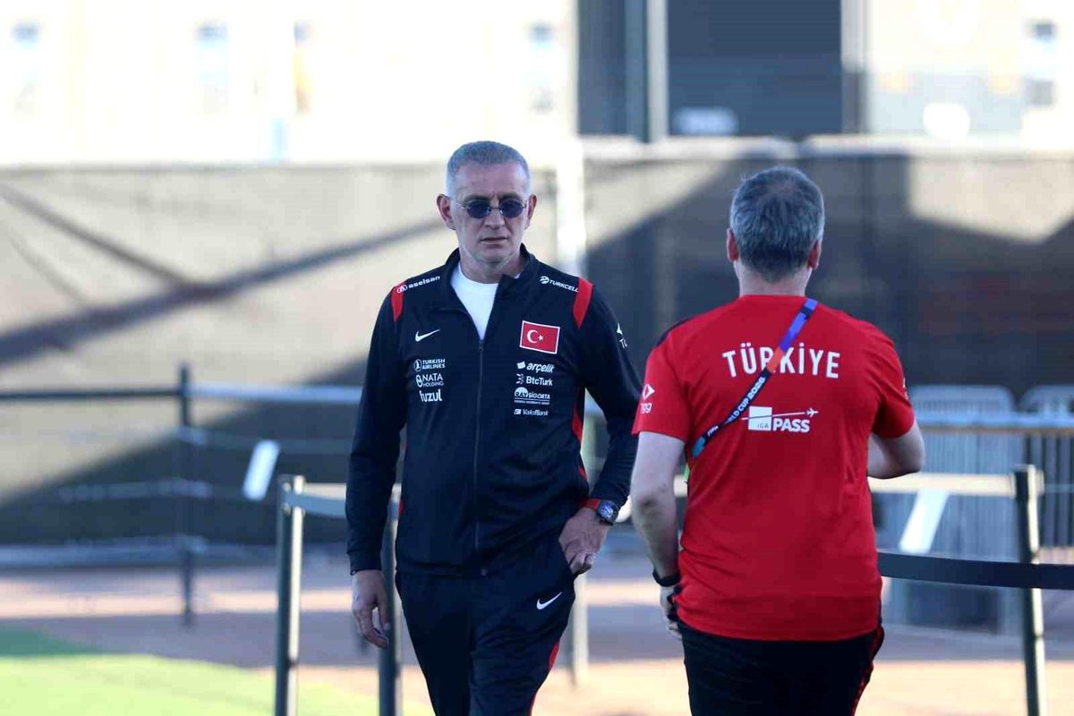 TFF Başkanı İbrahim Hacıosmanoğlu'nun açıklamaları sırasında çekilmiş bir fotoğrafı.