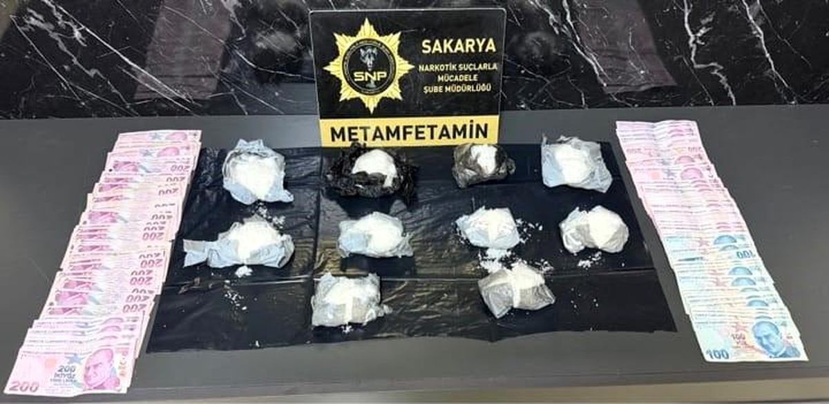 İstanbul'dan yola çıktı, gişelerde yakayı ele verdi: 1 kilo metamfetamin ele geçirildi