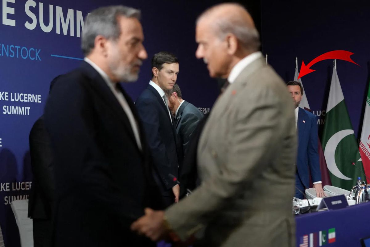 ABD ve İran temsilcileri İsviçre'de bir araya geldi.