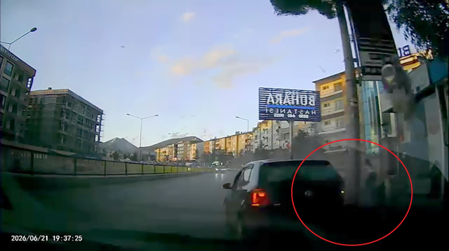 otomobilin altinda kalmaktan s 19975091 5520 1 m
