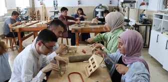 Özel öğrenciler aldıkları eğitimle meslek öğrenip iş imkanı buluyor