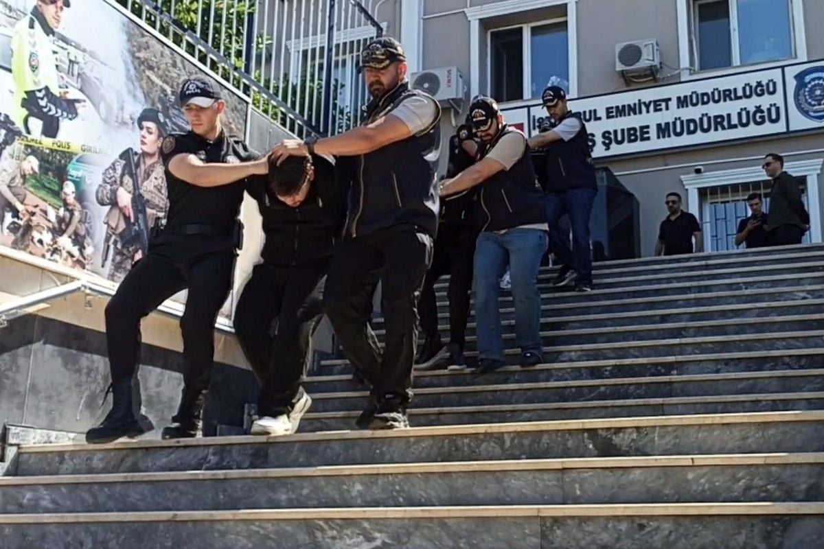 'Şapkalılar' suç örgütüne operasyon: 4'ü avukat 24 şüpheli adliyeye sevk edildi
