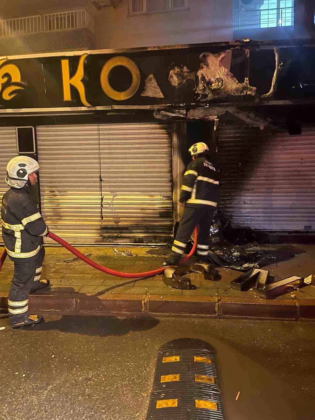 Siirt'te market alevlere teslim oldu