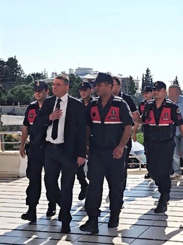 Silifke Belediyesi’ne yönelik ‘rüşvet’ soruşturmasında belediye başkanı ile birlikte 9 kişi tutuklandı