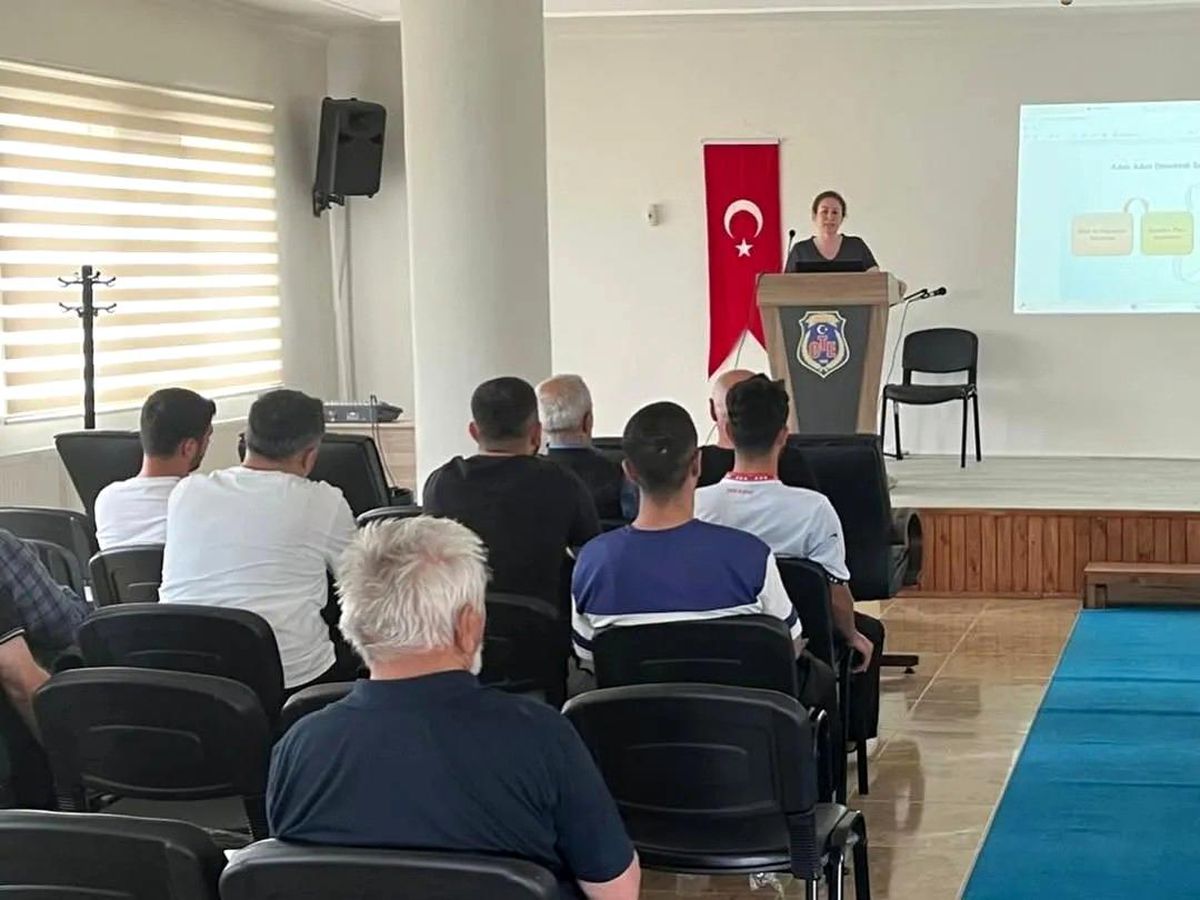 Sinop'ta hükümlülere denetimli serbestlik anlatıldı