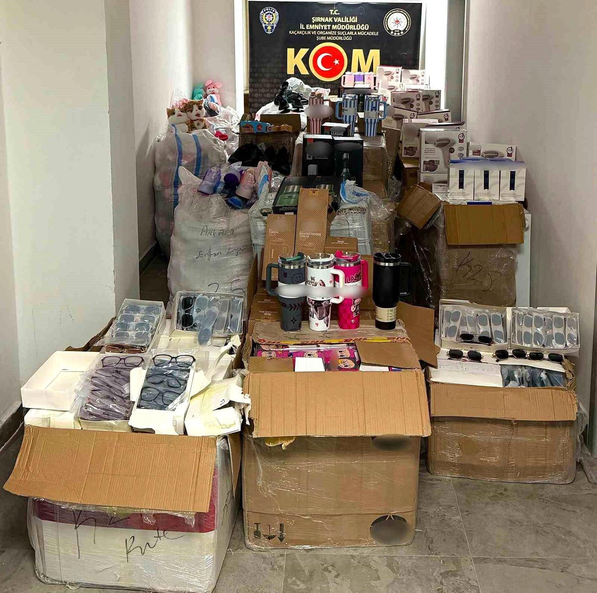 Şırnak'ta 28 milyon lira değerinde kaçakçılık operasyonu