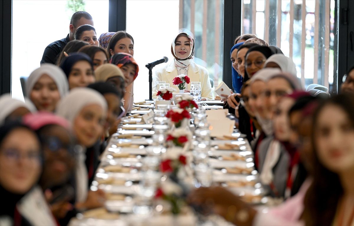 TBMM KEFEK Başkanı Erdoğan 'Genç Müslüman Kadınlar Liderlik Programı' katılımcılarını Meclis'te ağırladı