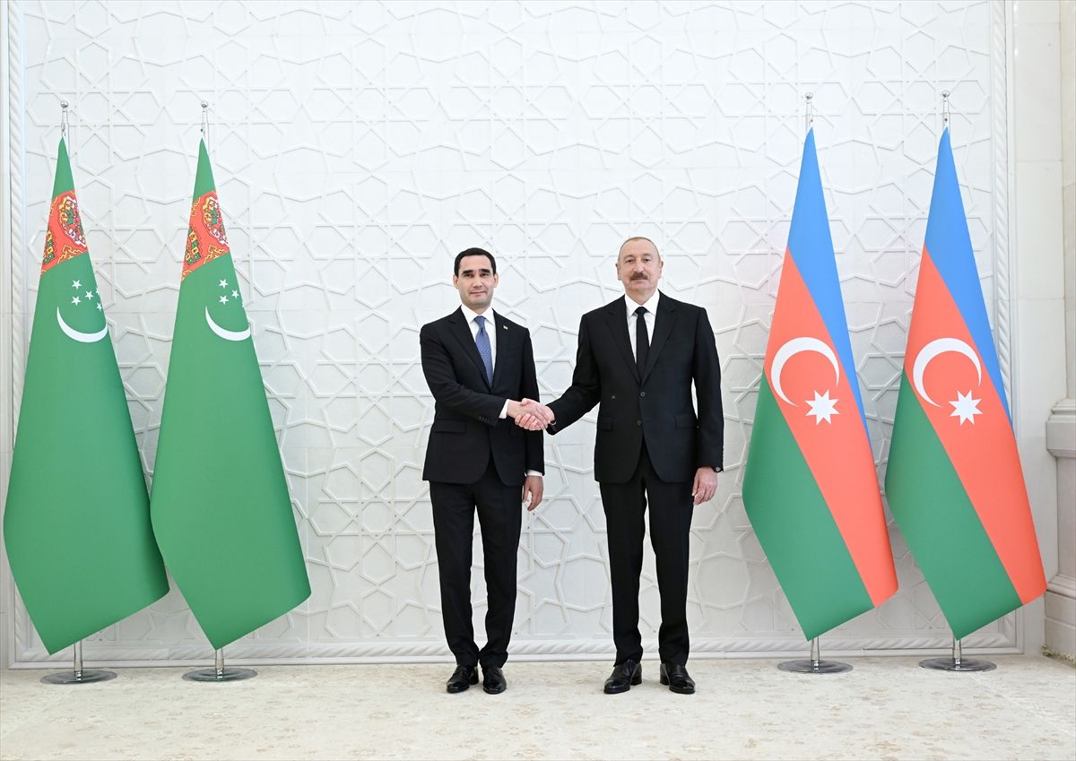 Türkmenistan Devlet Başkanı Serdar Berdimuhammedov Azerbaycan'da temaslarda bulundu