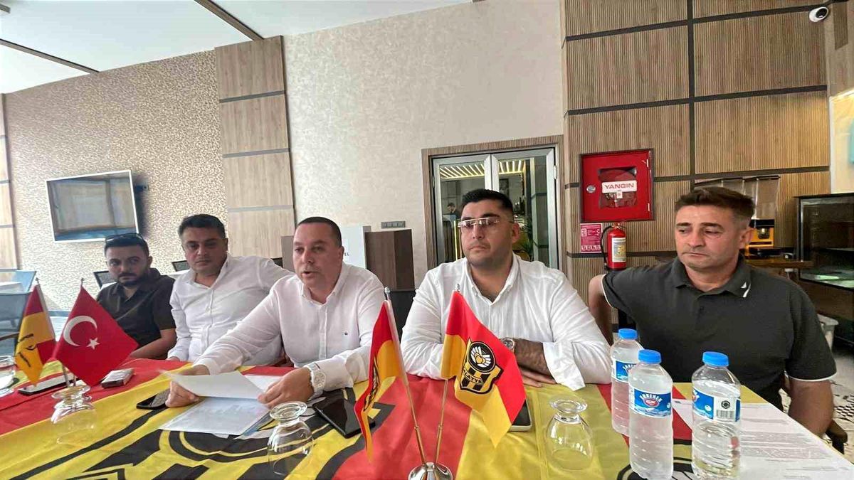 Yeni Malatyaspor Başkanı Abdullah Aksoğan: ''Takımımızın sahaya çıkmasıyla ilgili herhangi bir problem bulunmuyor''