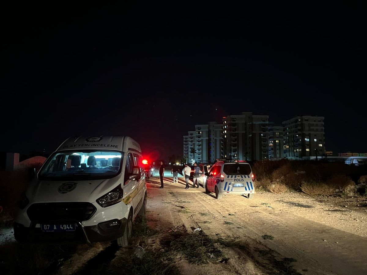 Antalya'da cezaevinden izinli çıkan hükümlü boş arazide ölü bulundu