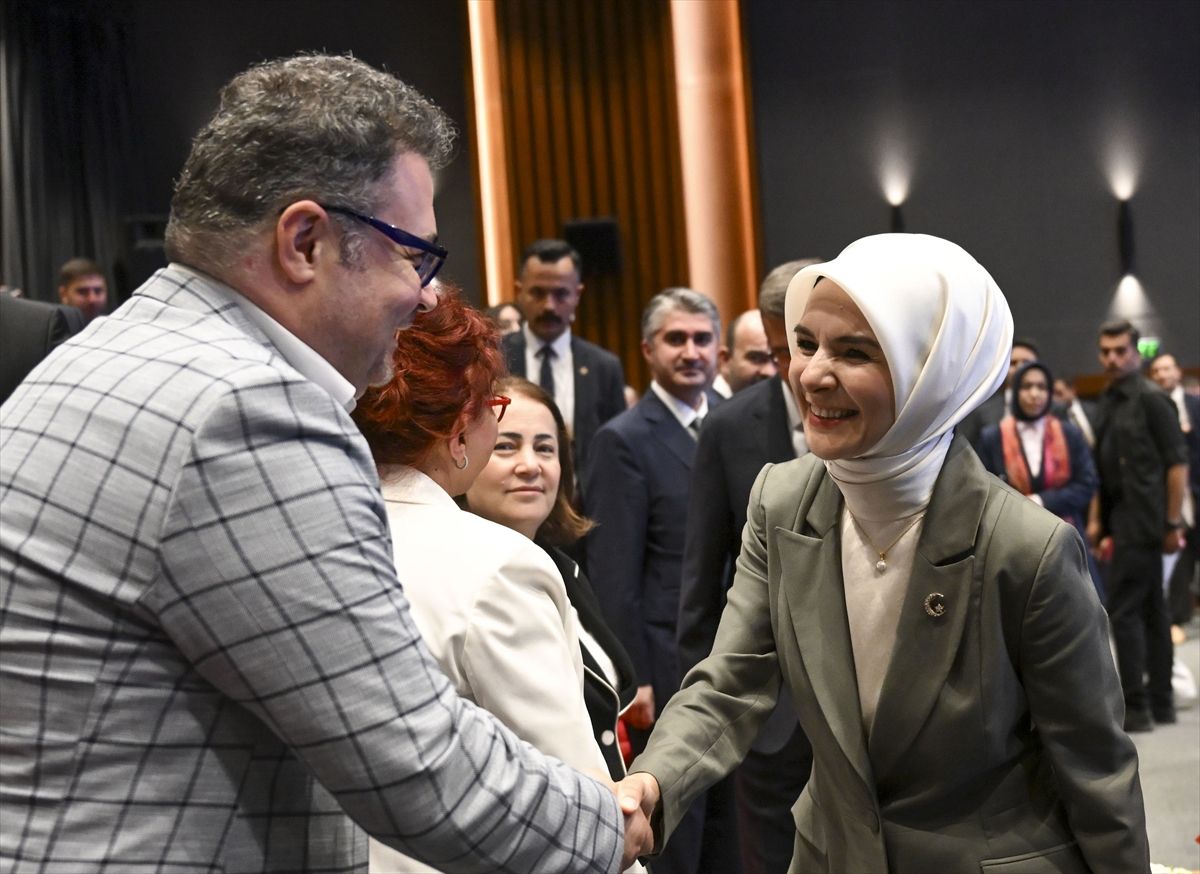 Bakan Göktaş: Aile değerlerini reytinge kurban edenlerle mücadele edeceğiz