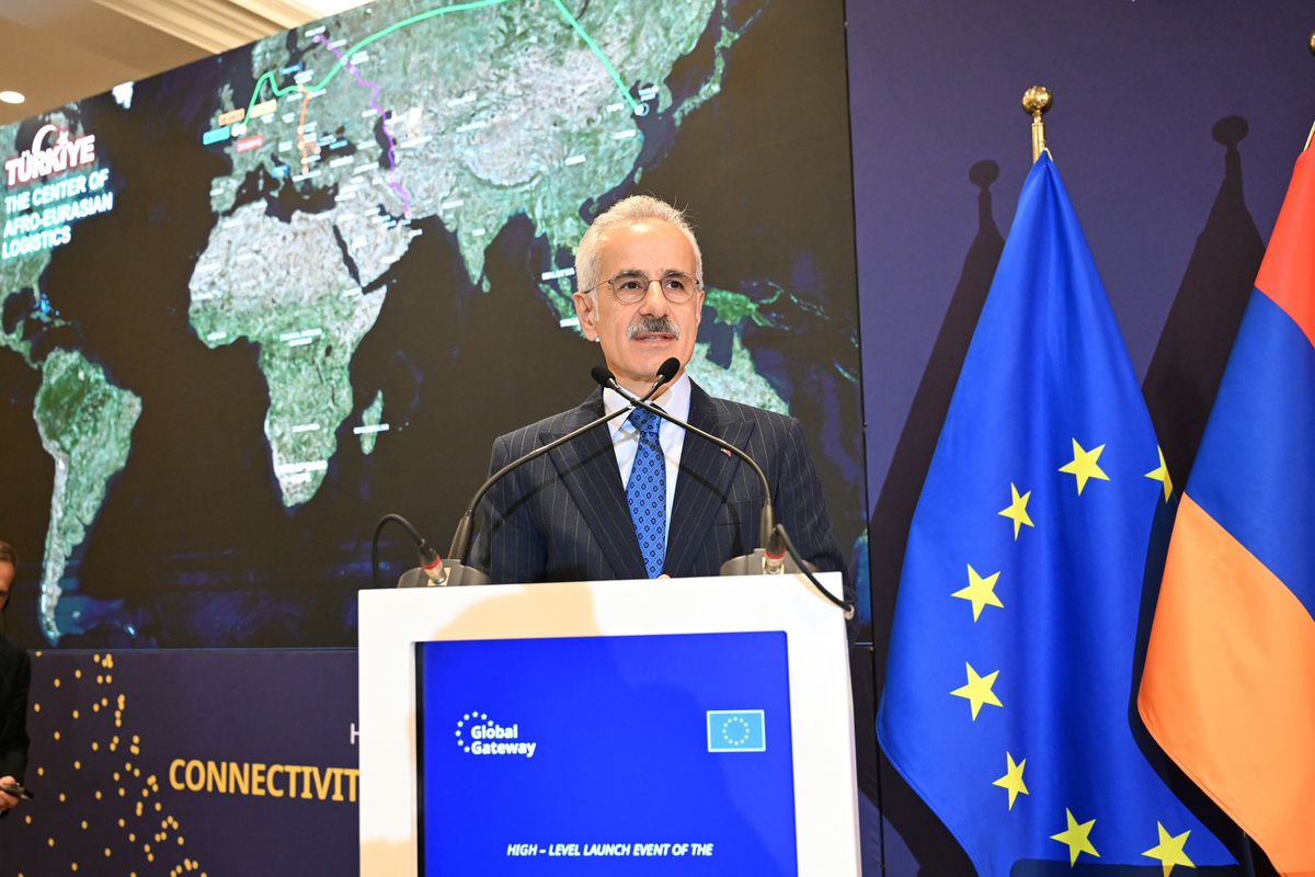 Bakan Uraloğlu, Belçika'da