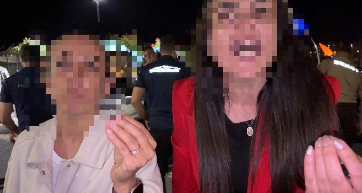 Kayseri'de bebeğini arabada unutan bir kadın ve yakınları, olay yerindeki gazetecilere saldırdı.