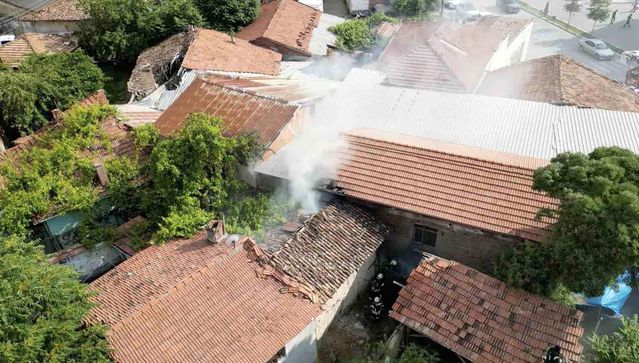 Çorum’da metruk evde çıkan yangın korkuttu