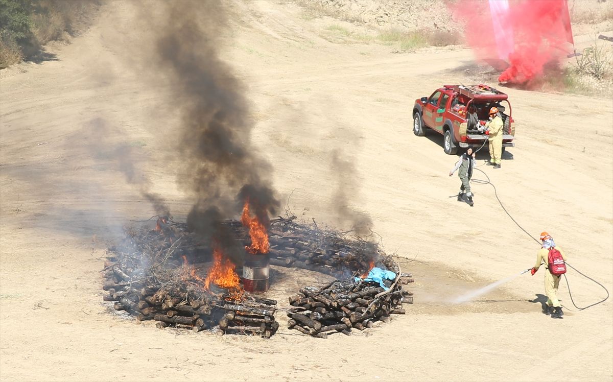 Denizli'de helikopter destekli orman yangını tatbikatı yapıldı