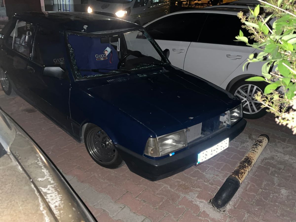 Kayseri'de trafik kazası sonucu hayatını kaybeden kişinin cenazesinin taşınması.