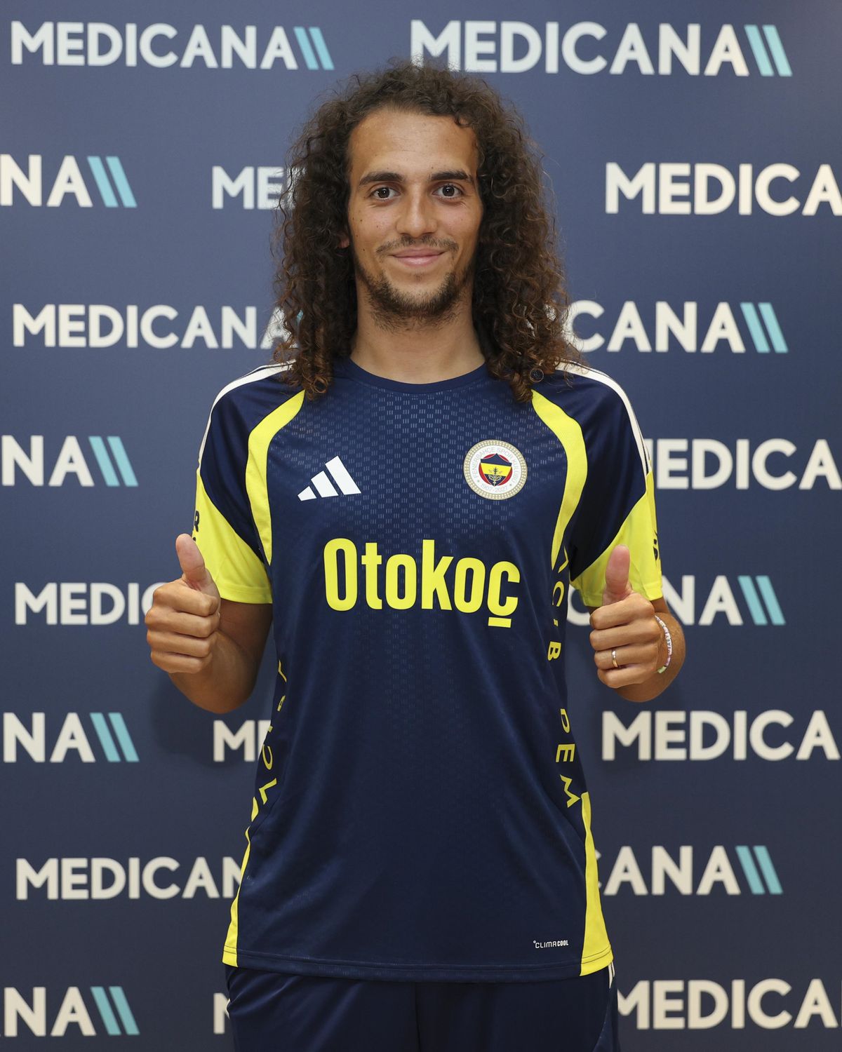 Fenerbahçe futbolcuları sağlık kontrolü sırasında