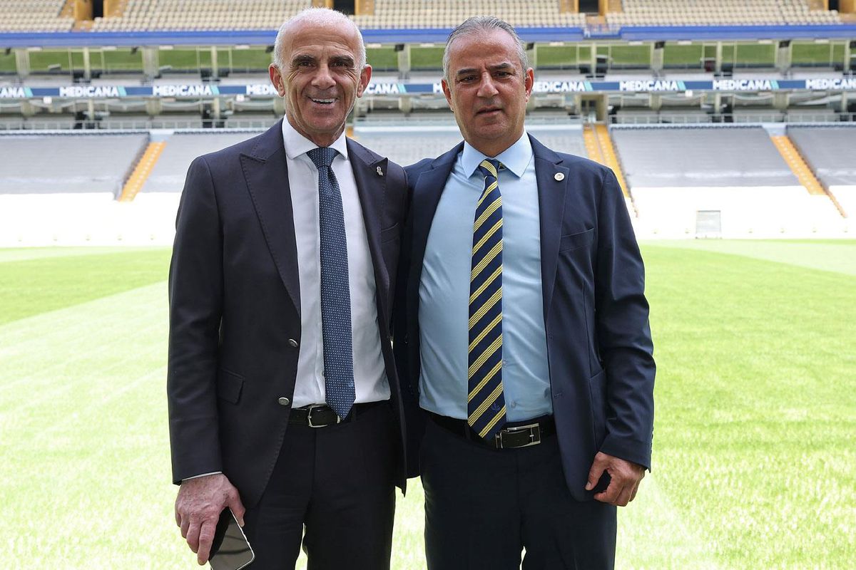 Fenerbahçe antrenman sahası ve oyuncular