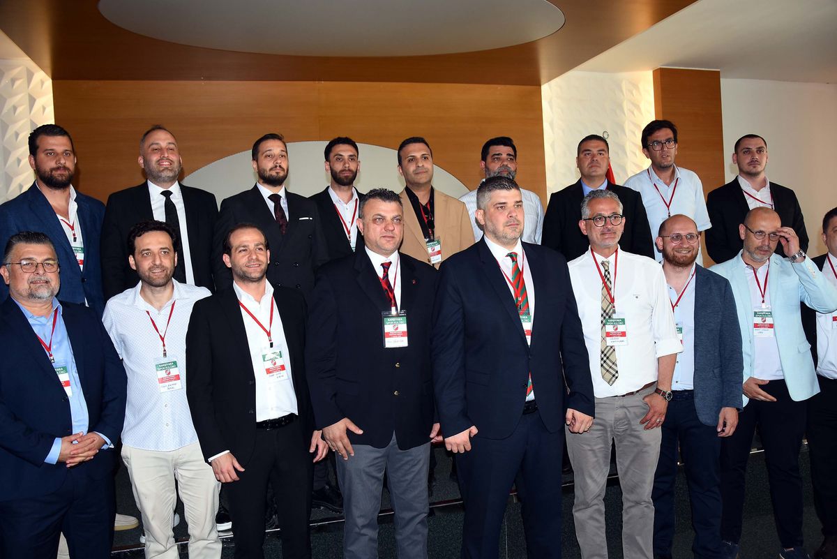Karşıyaka'da yetki telaşı