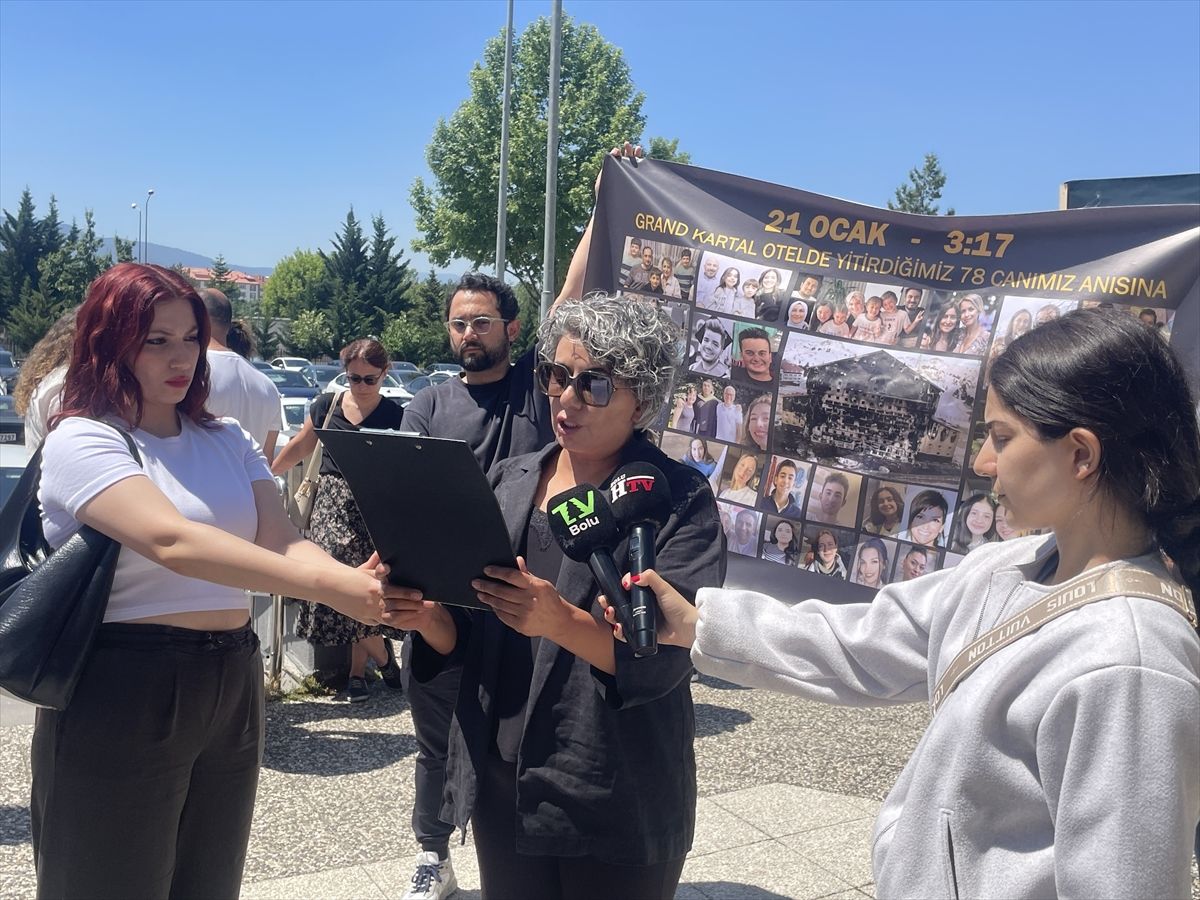 Kartalkaya'daki otel yangınında yakınlarını kaybedenler adliye önünde açıklama yaptı