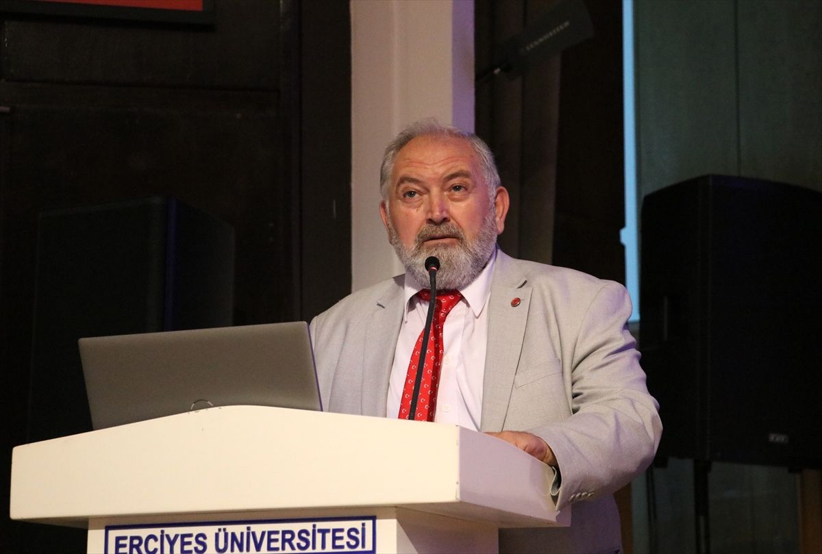 Kayseri'de talasemi konferansı düzenlendi