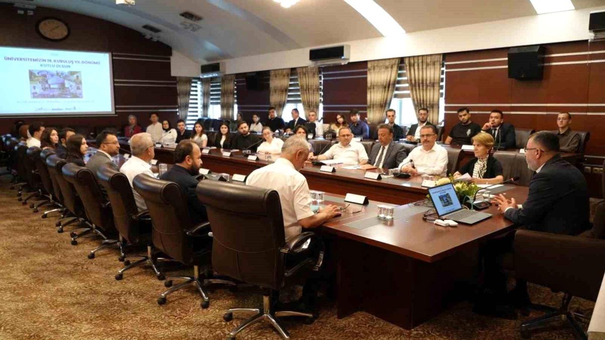 KBÜ'de öğrenci senatosu ilk toplantısını gerçekleştirdi