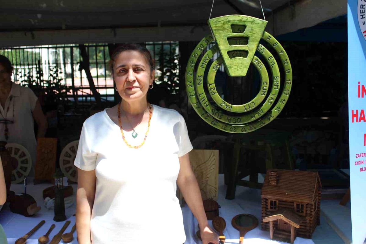 Maya takvimini andıran ahşap eser ilgi odağı oldu